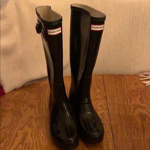 Black Hunter boots size 7